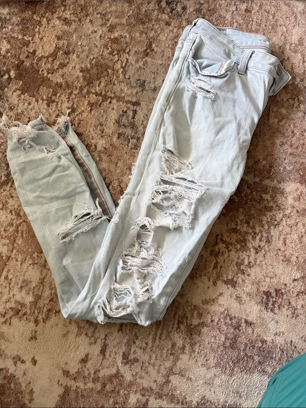 American Eagle Outfitters Light Wash Distressed Skinny Jeans